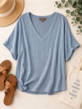 Light Blue V-Neck Short Sleeve Tee